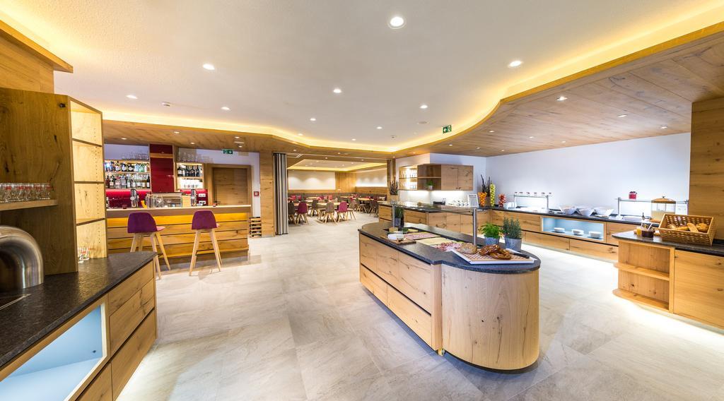 Grüner Baum Hotel 4*